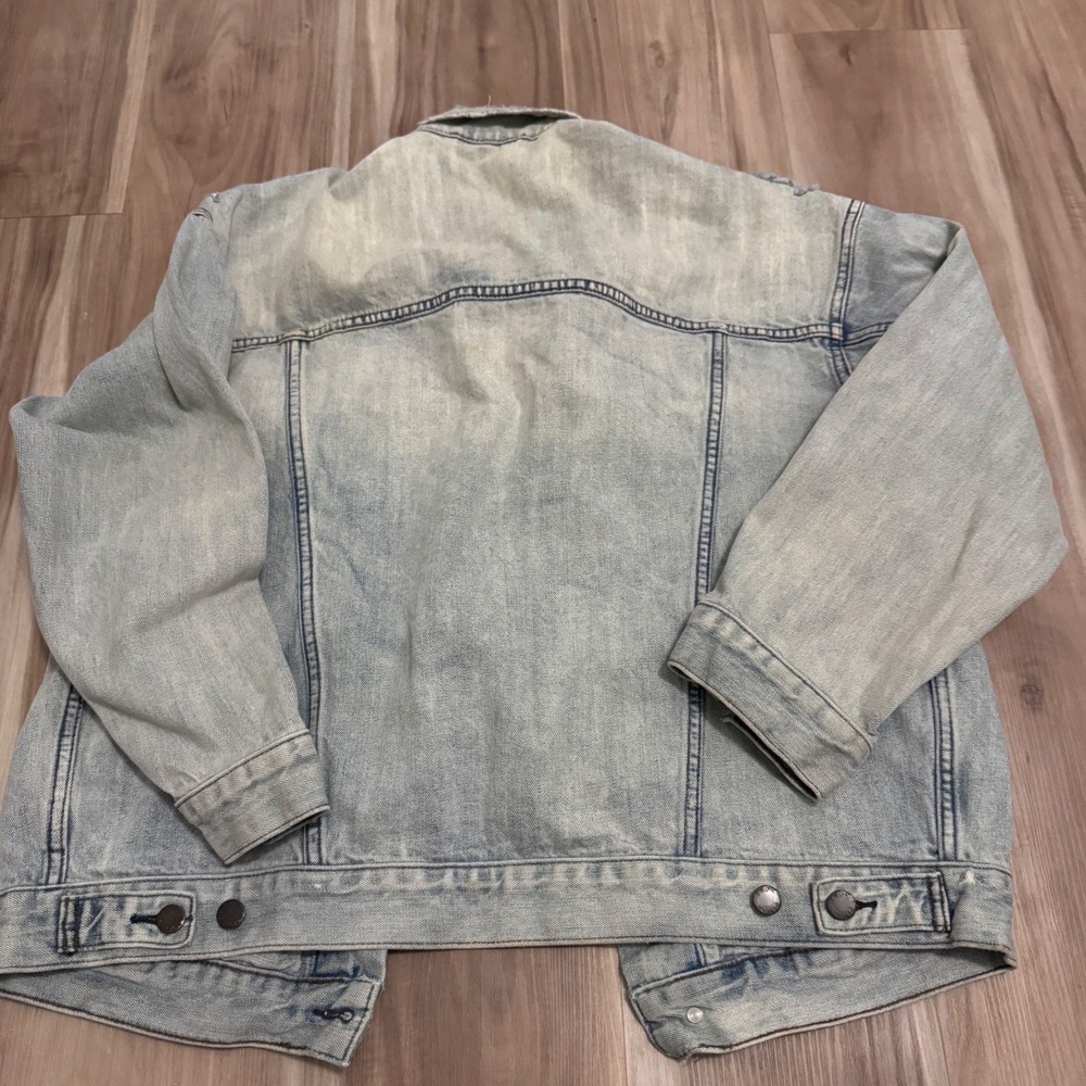 Free People Light‎ Wash Distressed Denim Trucker Jacket XS S Oversized Cotton j1 - Picture 3 of 7